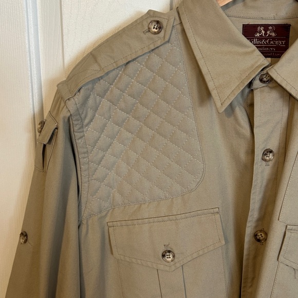 Willis & Geiger Men's Khaki hunting Shirt.Size L.Preowned, good condition - Picture 7 of 15